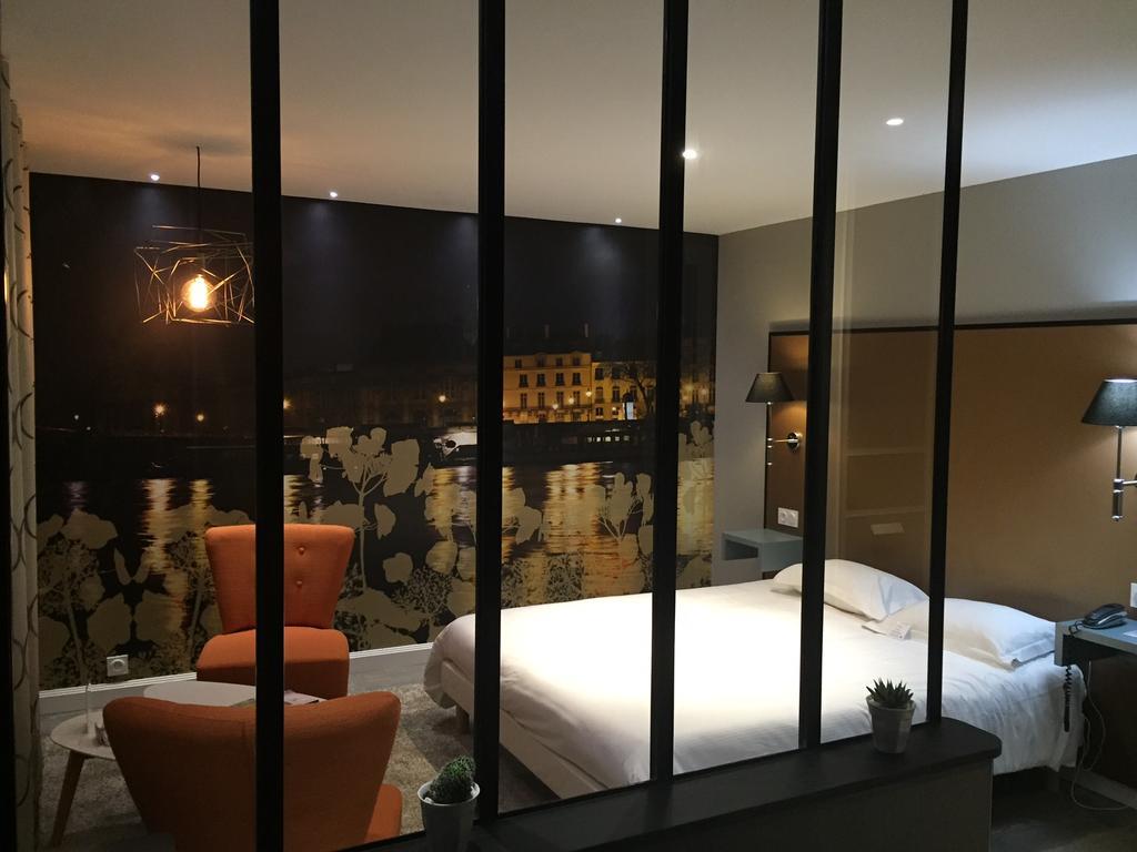 Le Privilege Châteaubourg Exterior foto